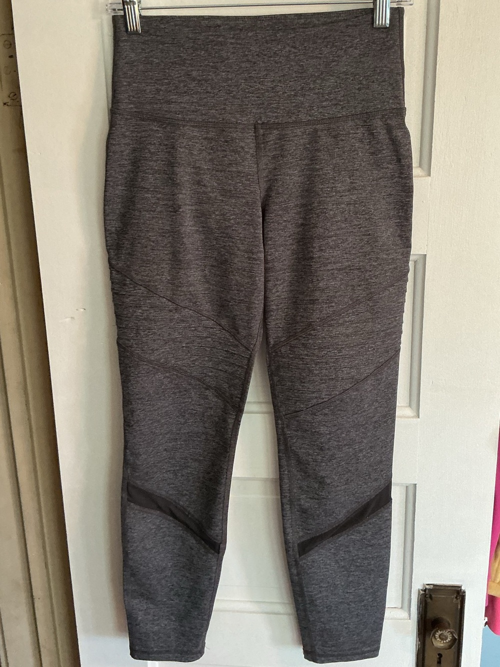 Old Navy Active Go-Dry High Rise Cropped Leggings